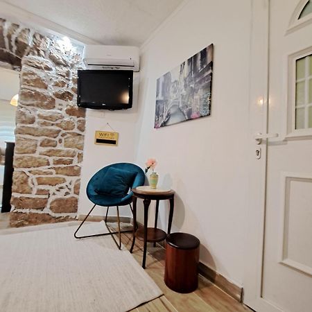 Unique Apartment Centar Podgorica Esterno foto