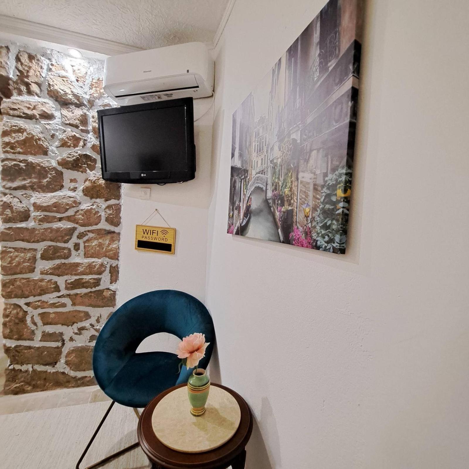 Unique Apartment Centar Podgorica Esterno foto